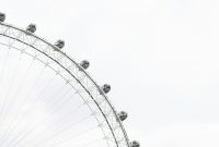 Wallpaper Ferris Wheel Under an Overcast Sky