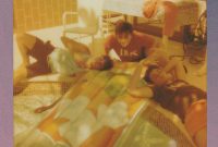 Wallpaper Three Women Lying on Bed