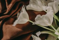 Wallpaper White Flowers on Brown Textile
